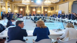 Paris’te Ukrayna Zirvesi: 35 Ülke Bir Arada