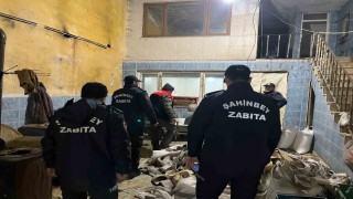 Gaziantepte bin 300 kilo sağlıksız sakatat ele geçirildi, iş yeri kapatıldı