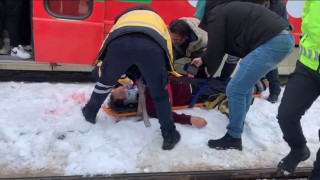 Gaziantepte tramvayın çarptığı adam yaralandı