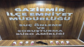 Gaziemirde uyuşturucu operasyonu: 2 gözaltı