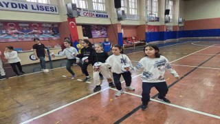Geleceğin sporcuları için antrenmanlar devam ediyor