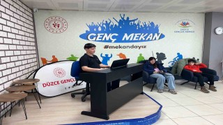 Genç mekanda piyano keyfi