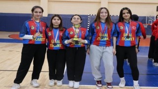 Gençler Badminton müsabakaları sona erdi