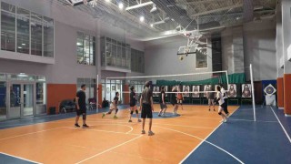 Gençler voleybol maçında buluştu