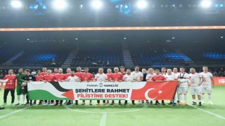 GençLig 2026 lansmanında ünlü isimlerin katılımıyla gösteri maçı düzenlendi