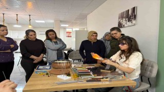 Germencikte cam sanatları kursu yoğun ilgiyle başladı