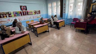 Gıda güvenliği için okul personeline hijyen eğitimi