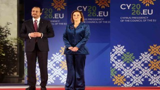 GKRY lideri Hristodulidisin eşi Philippa Karsera sosyal medyadaki baskı nedeniyle STKdaki görevinden istifa etti