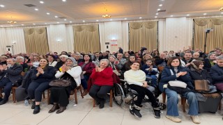 Gölcükte Türk Halk Müziği Değirmendere Korosu konser verdi