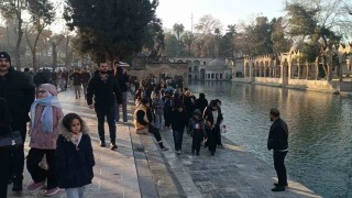Güneşi gören soluğu Balıklıgölde aldı