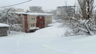 Hakkaride okullar tatil edildi
