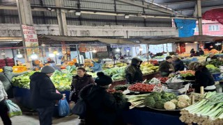 Halk pazarında fiyatlar market fiyatlarının altında kaldı