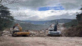 Heyelan su isale hatlarına zarar verdi