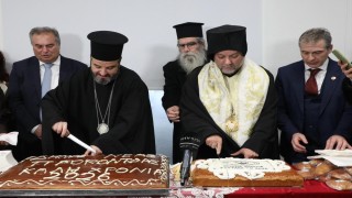 Hıristiyan topluluğu denizden haç çıkardı