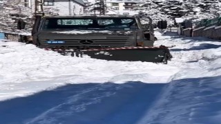 Hozatta jandarmadan kış mesaisi