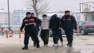 İnegölde internet kablolarını çalan 2 şüpheli tutuklandı
