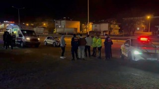 İnegölde otomobiller çarpıştı: 1i çocuk 3 yaralı