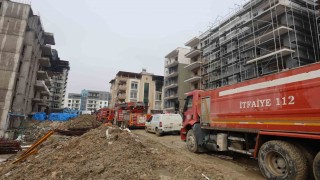 İşçilerin kaldığı apartman dairesi alevlere teslim oldu