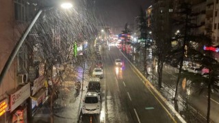 Ispartada fırtına nedeniyle motosiklet ve motokuryelere trafik kısıtlaması
