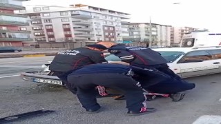 Ispartada otomobil ışıklarda bekleyen araca çarptı: 1 yaralı