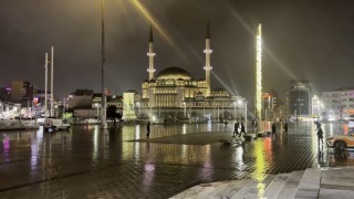 İstanbulda fırtına ve yağmur