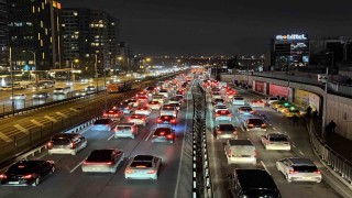 İstanbulda trafik yoğunluğu yüzde 81e çıktı