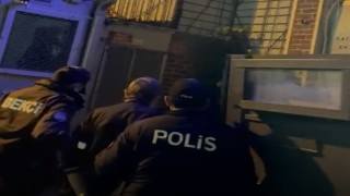 İzmirde 12 yıl hapis cezasıyla aranan şahıs yakalandı