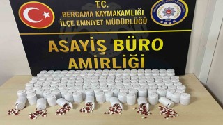 İzmirde 8 bin adet uyuşturucu hapla yakalanan şüpheli tutuklandı