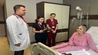 İzmirde akciğerini kaybeden hasta karın dokusu nakliyle sağlığına kavuştu