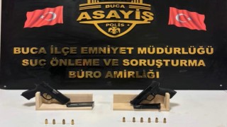 İzmirde ruhsatsız silah operasyonunda 4 şüpheli yakalandı