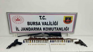 İznikte şüphelinin evinden tabanca ve av tüfeği çıktı