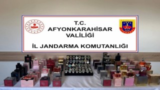 Jandarma kaçak parfüm ve kol saati ele geçirdi