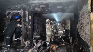 Kadıköyde korkutan yangın: 1i ağır 8 yaralı