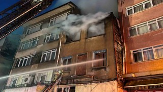 Kadıköyde metruk binada çıkan yangın korkuttu