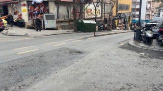 Kağıthanede feci kaza kamerada: Motosikletin çarptığı berber hayatını kaybetti