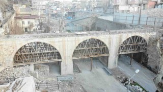 Kahramanmaraşta Kanlıdere Köprüsü yeniden ayağa kaldırılıyor