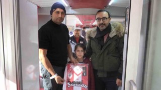 Kan bağışlayana forma ve maç bileti hediye