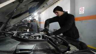 Kar yağışı sonrası kışlık araç bakım yoğunluğu arttı