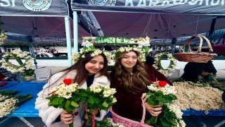 Karaburunda mis kokulu nergis festivali