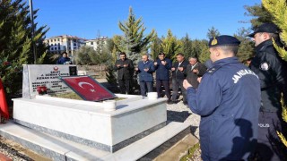 Karacasulu şehit Karabacaklı mezarı başında anıldı