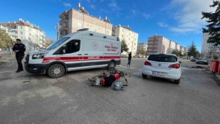 Karamanda otomobil ile motosiklet çarpıştı