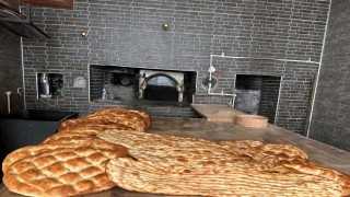 Karayazıda yeni lavaş ve tandır ekmek fırını hizmete açıldı