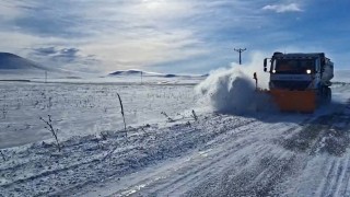 Karsta 200 köy yolu ulaşıma kapandı