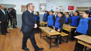 Karsta 56 bin 651 öğrenci karne sevinci yaşadı