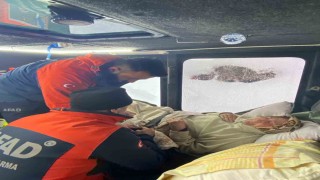 Kastamonuda rahatsızlanan yaşlı kadını, AFAD ekipleri hastaneye ulaştırdı