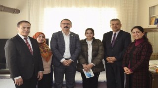 Kaymakam Ateş, öğrencilerin evine misafir oldu