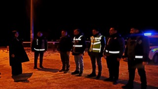 Kaymakam Dumandan yılbaşı gecesi güvenlik güçlerine ziyaret