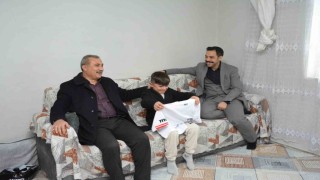 Kaymakam Uzun, Türkiye şampiyonunu ziyaret etti