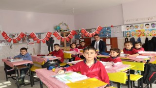 Kaymakam Yıldız, öğrencilerle ders işledi