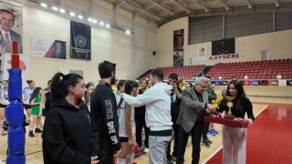 Kayseri Midi Kızlar Süper Ligi müsabakaları tamamlandı